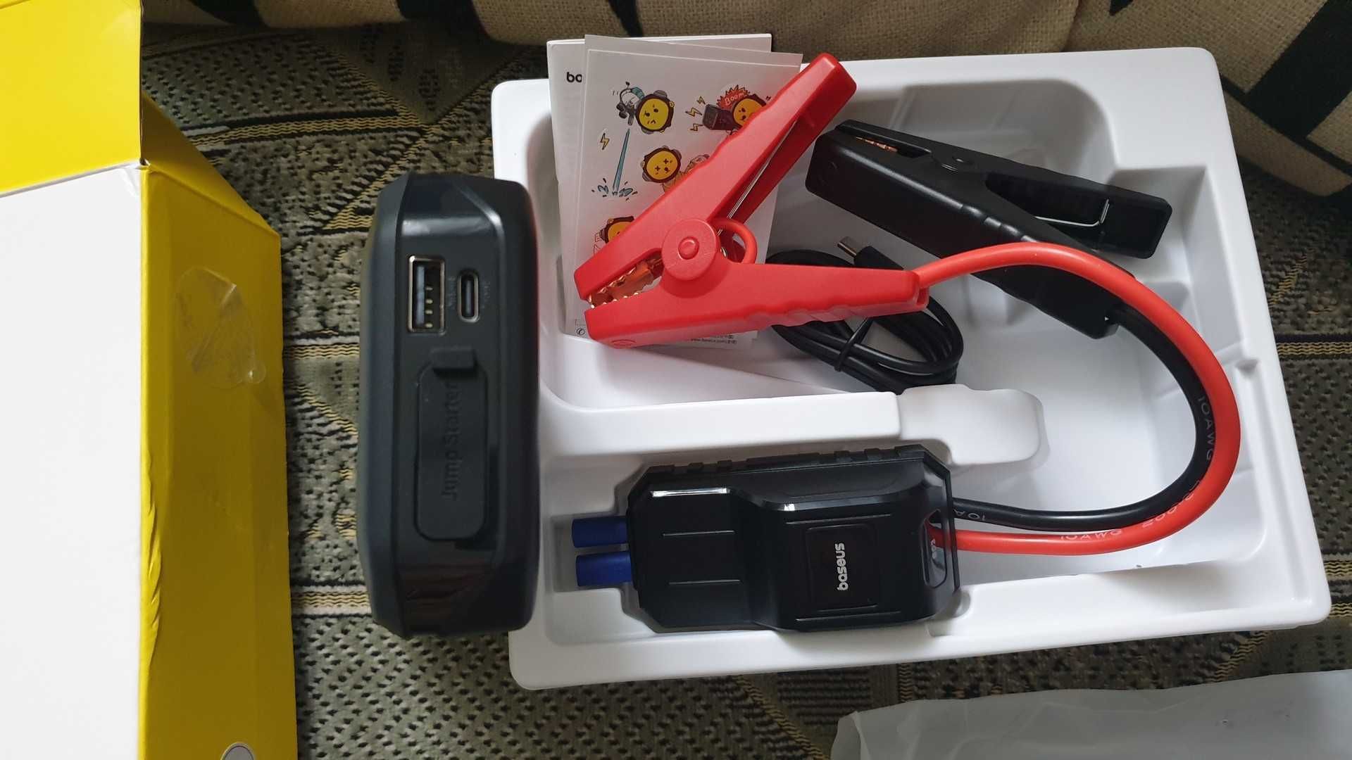 Пуско-зарядний пристрій Baseus Car Jump Starter 3 в 1 на 1000A.