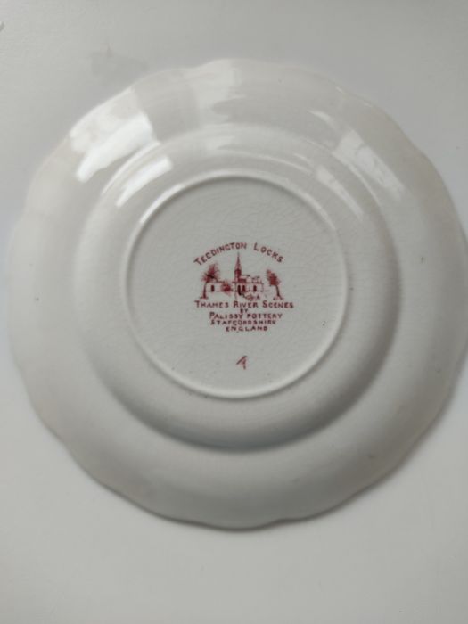 Prato e tigela da Palissy Poterry England, 1946