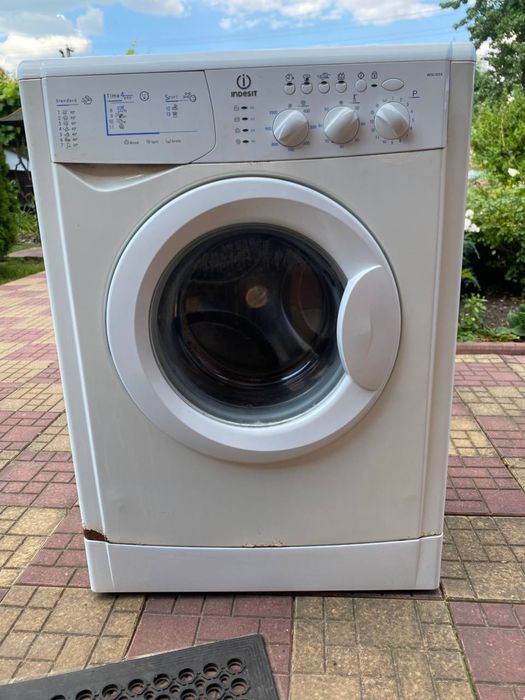 Продаж пральної машини Indesit