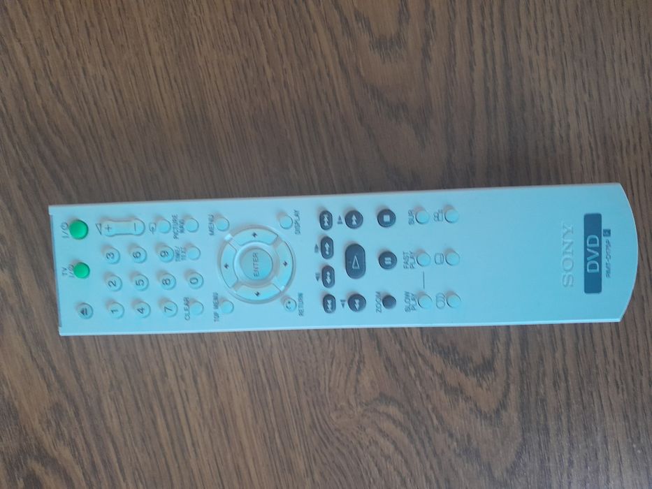 Odtwarzacz DVD srebrny