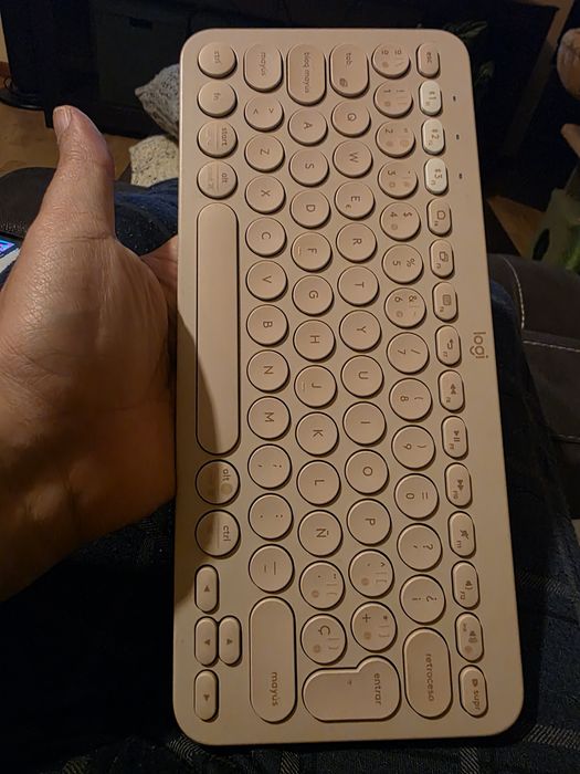 Teclado Logitech k380, rosa. Bluetooth 3 dispositivos