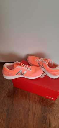 New Balance Wflshlf2 38 24,5 lekkie do biegania