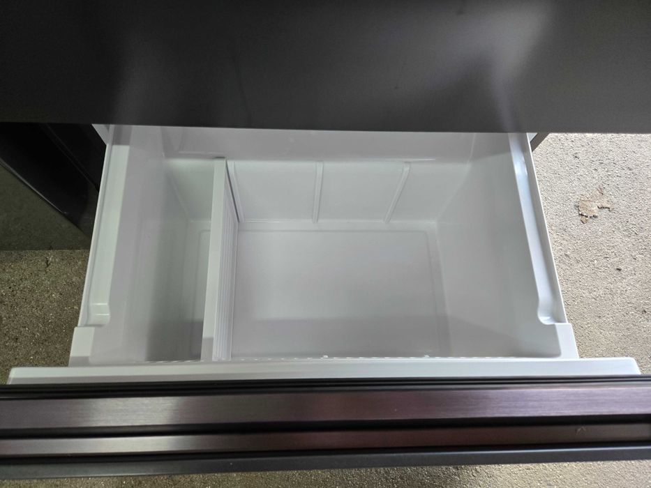 JANKI, ul. Wspólna 6 Lodówka Haier HTR5719ENPT