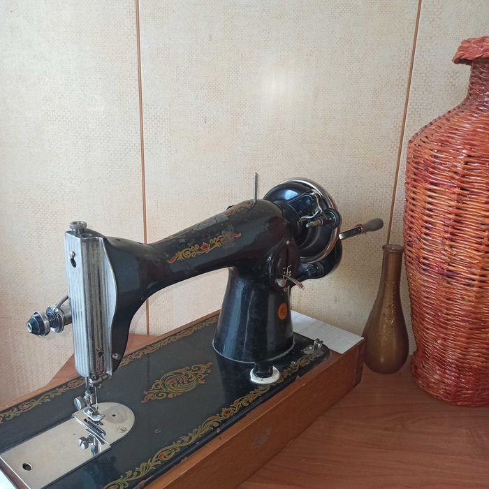 Ручна швейна машина
