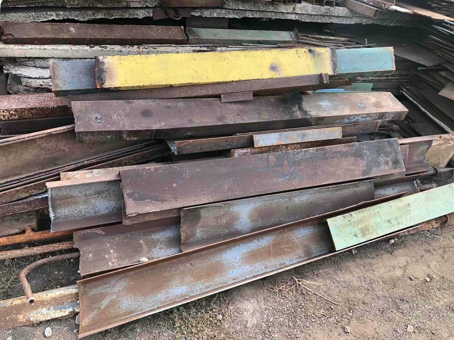 Продам АРМАТУРУ,трубу б/в , швелери б/в, решітки, лист, ворота, ресори