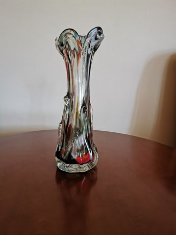 Kolorowy szklany wazon
