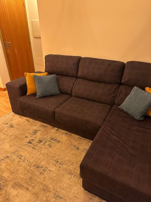 Sofa com chaise longue