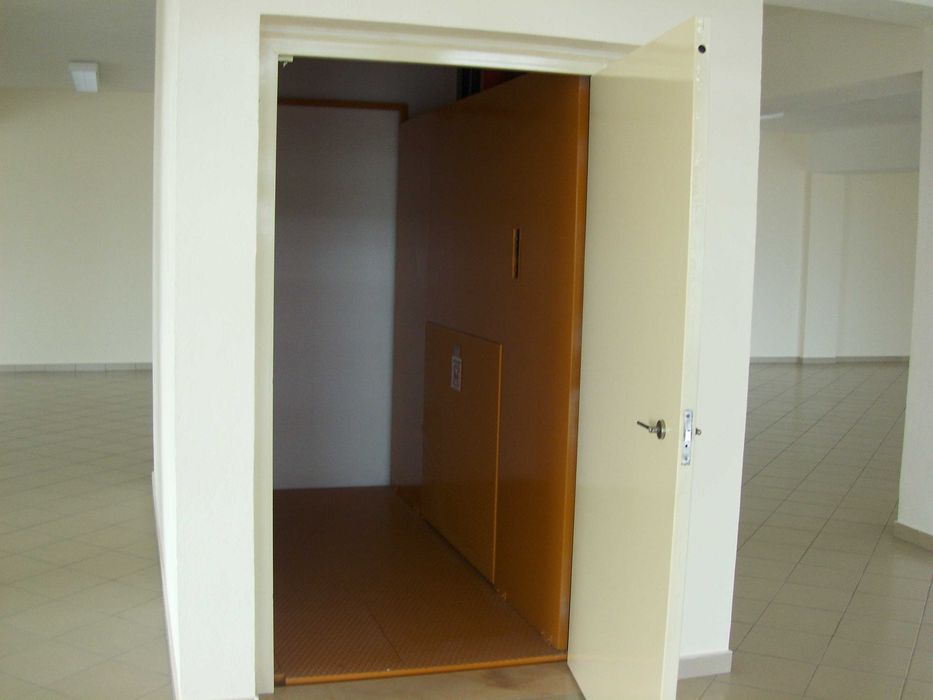 Loja em Cascais, São Domingos de Rana, Abóboda