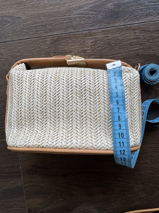 Mała, wakacyjna torebka, pleciona