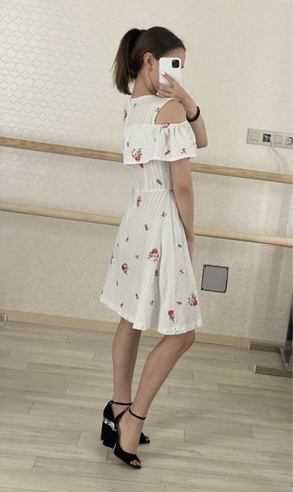 Продам летнее белое платье