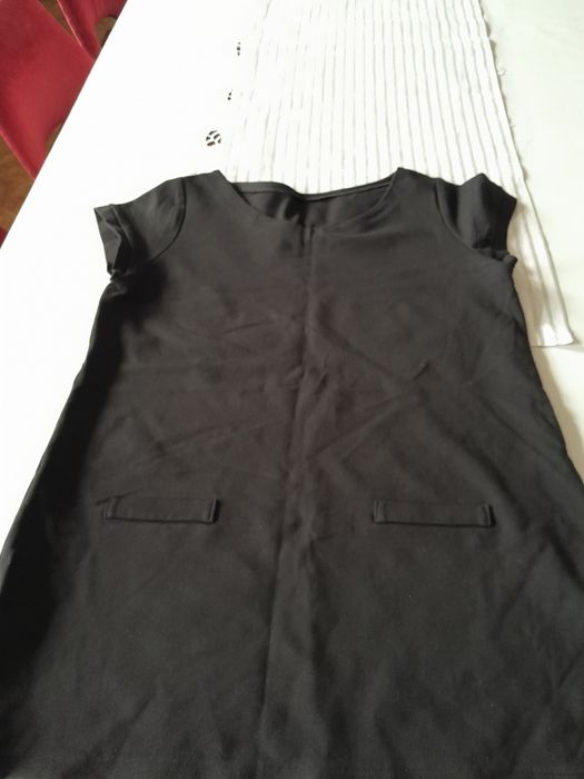 Czarna tunika trapezowa