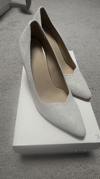 Buty srebrne 38 Krzyś But