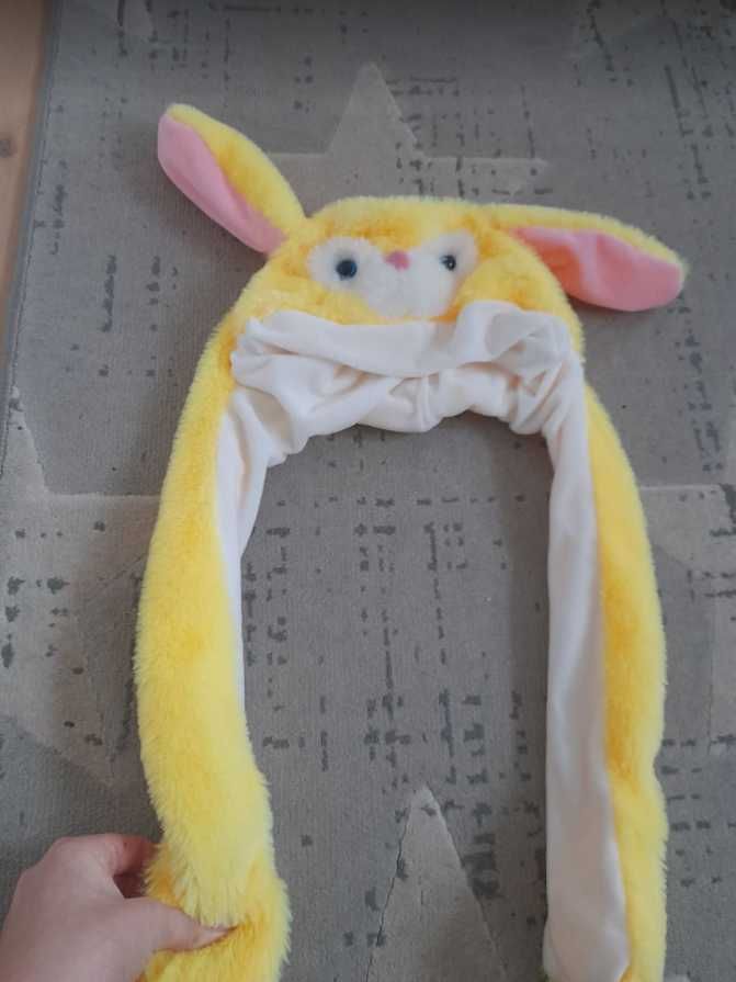 czapka żółta królik z podnoszonymi uszami