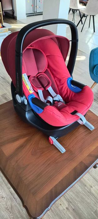 Fotelik samochodowy, nosidełko Britax Romer z bazą na IsoFix