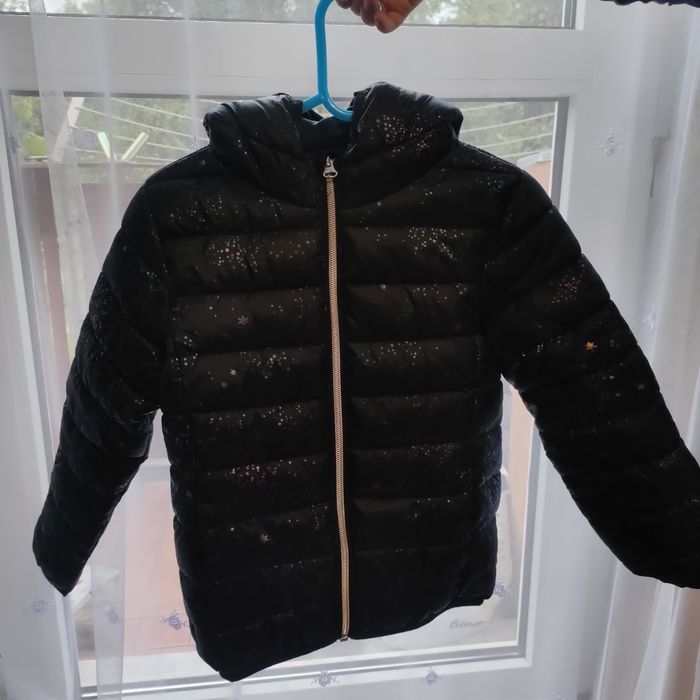 Kurtka granatowa z brokatem rozmiar 116