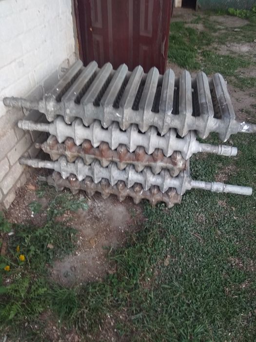 Чугунные радиаторы отопления 150грн секция