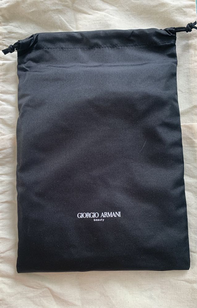 Giorgio Armani elegancki woreczek