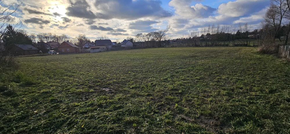 Sprzedam działkę usługowo-handlową 0,5ha