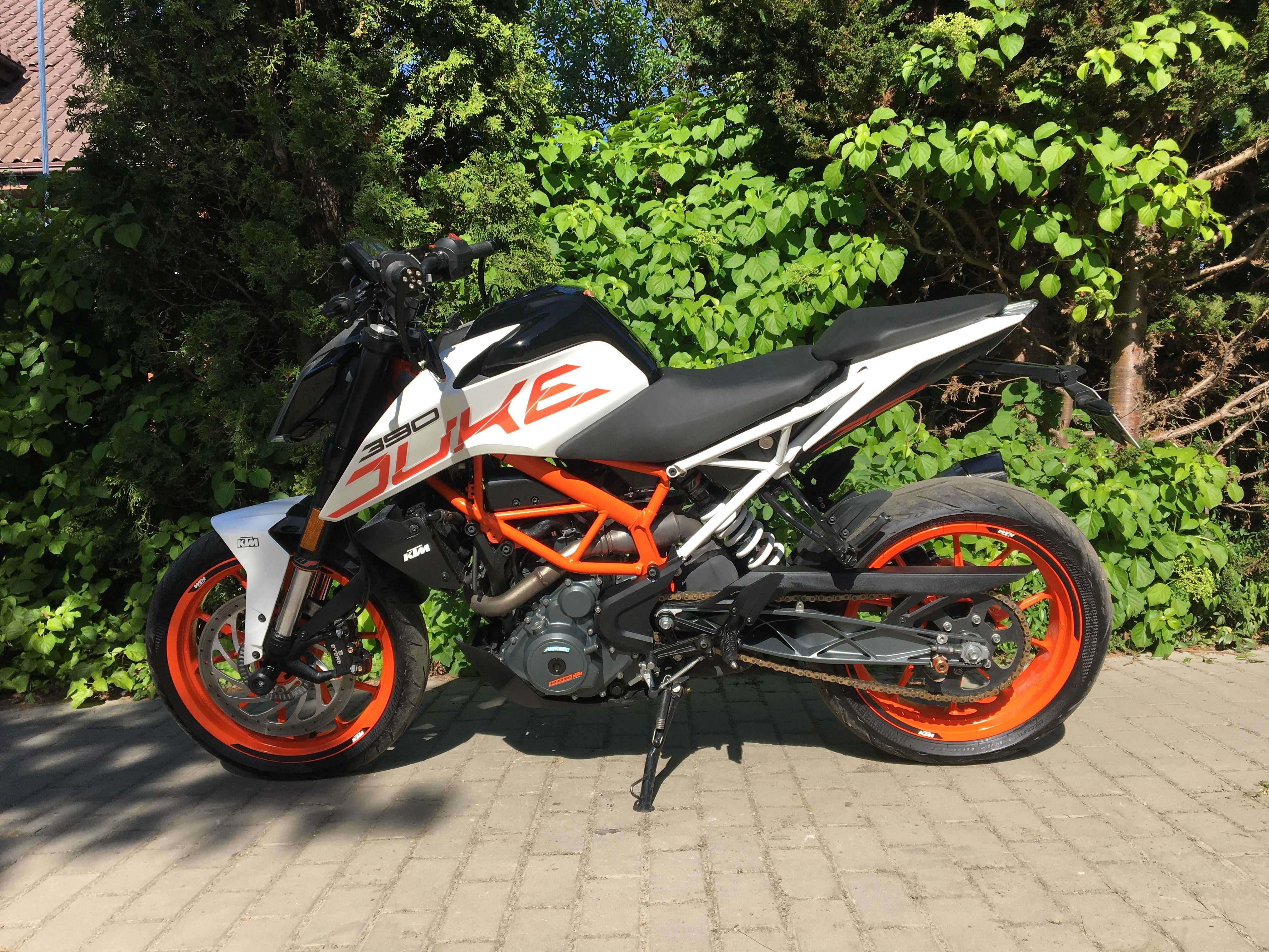 REZERWACJA KTM Duke 390/125 Kat B 2017r BDB Stan tylko 8 tys km