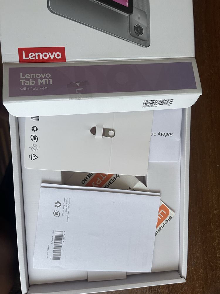 Планшет Леново TAB M11