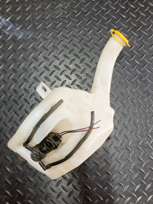 Opel Meriva A - zbiornik pompka spryskiwaczy