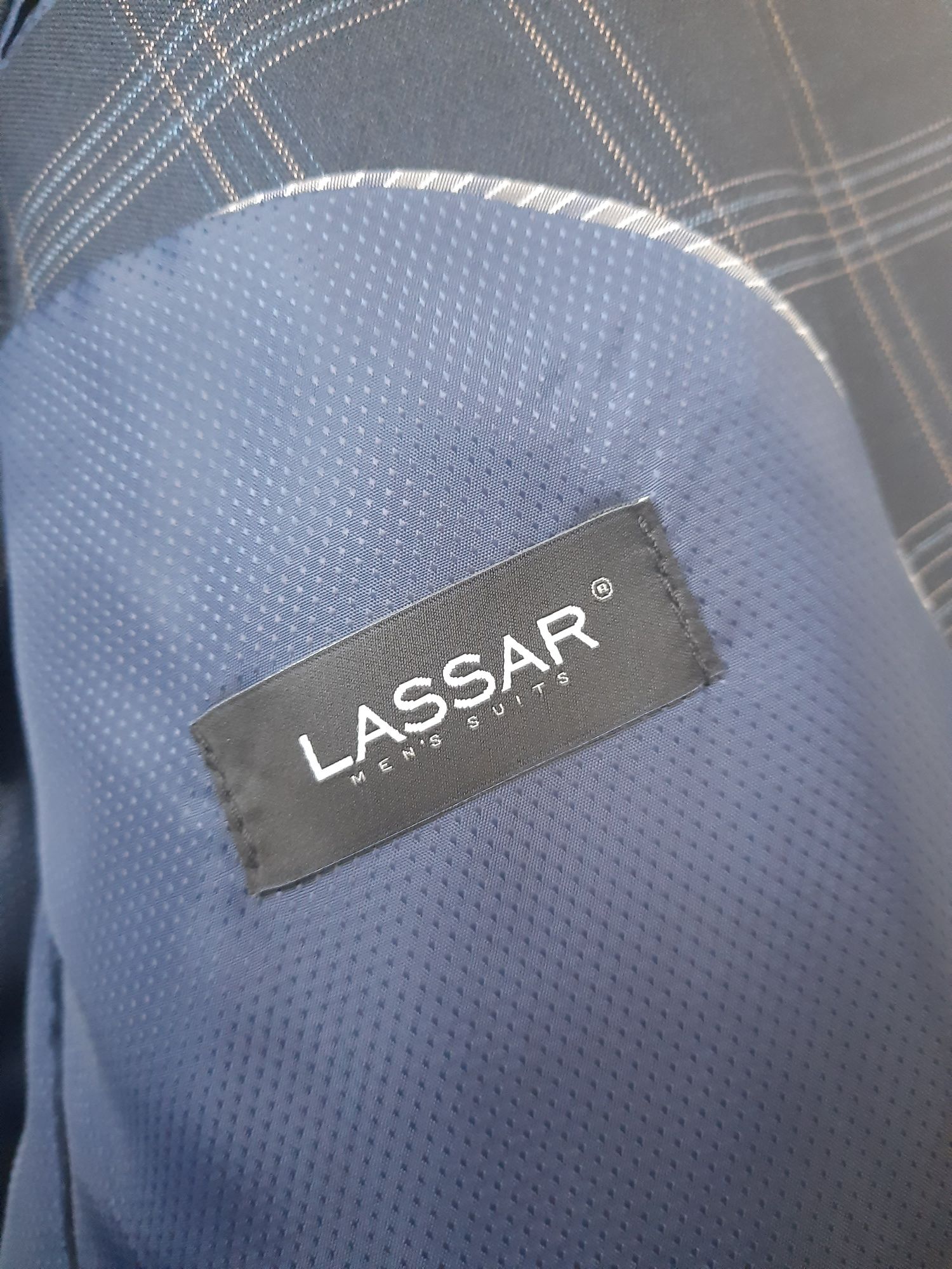 Garnitur męski LASSAR 56S