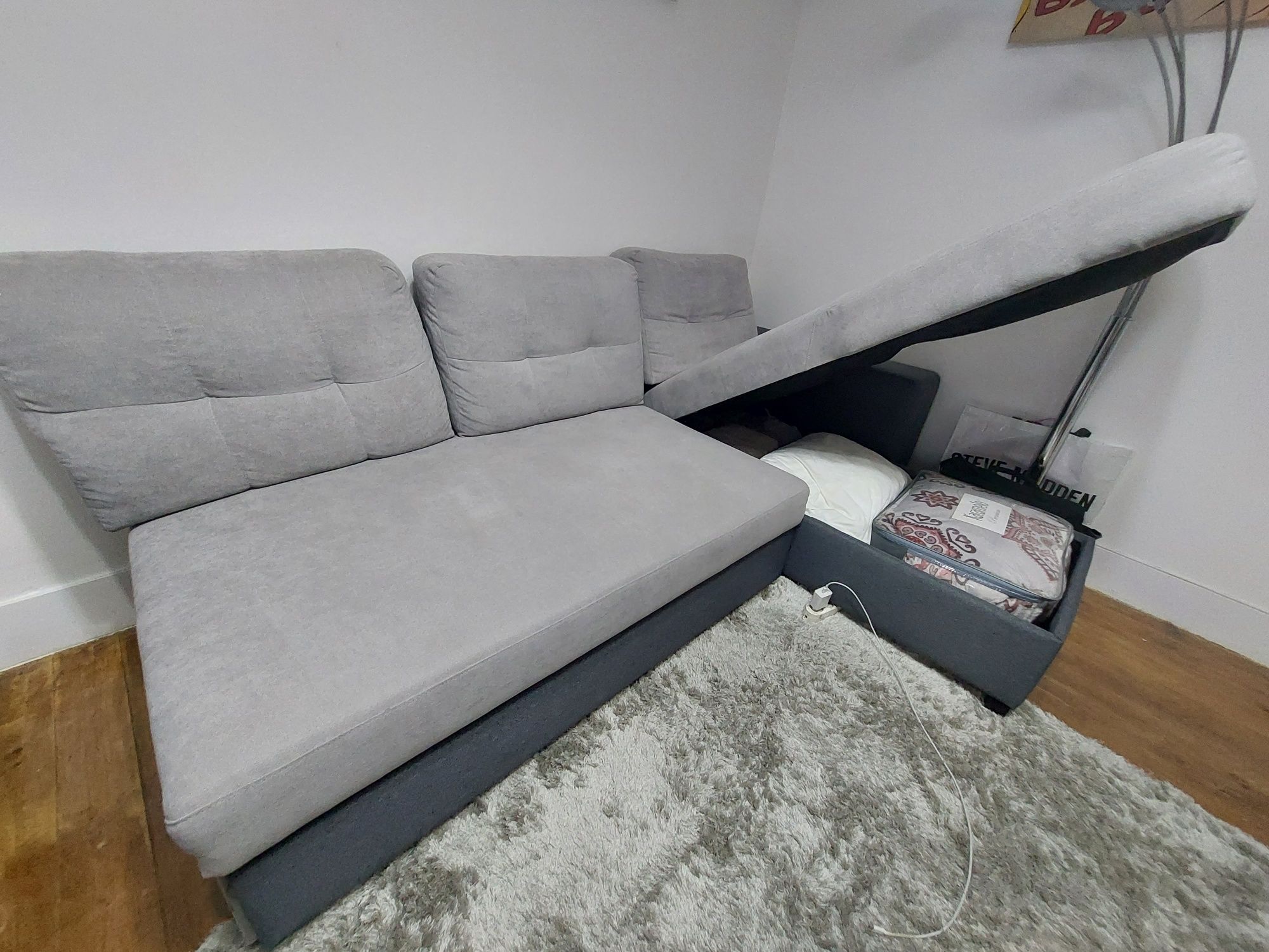 Sofá Cama com Chaise long