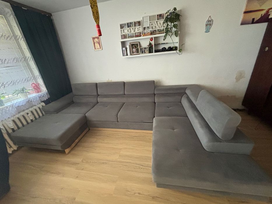 Duży narożnik z funkcją spania