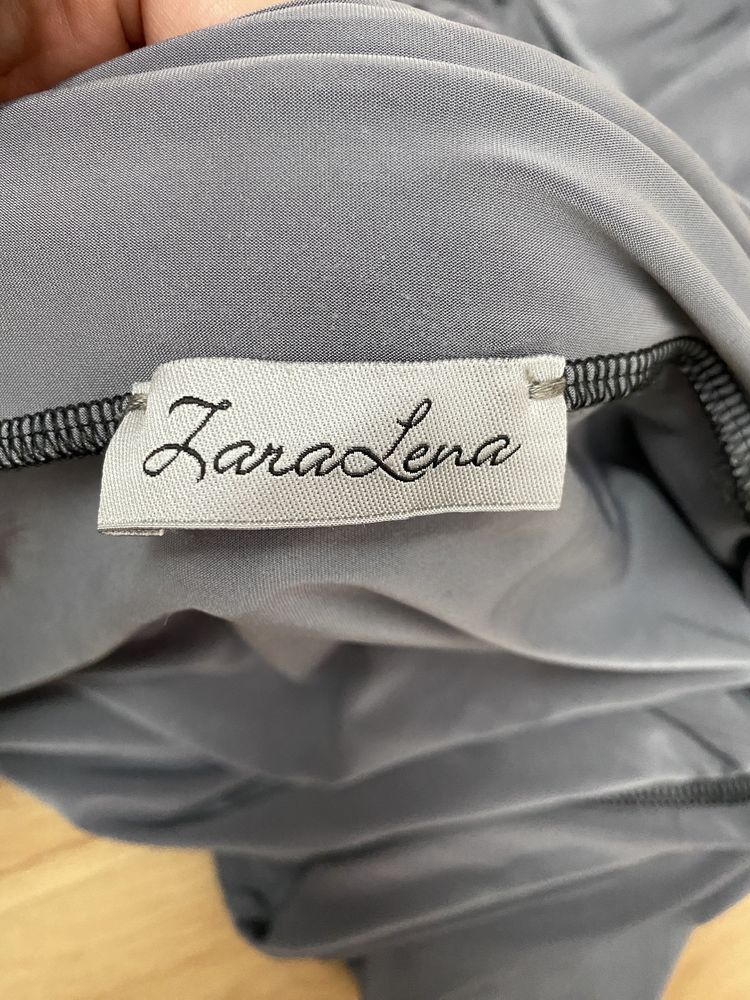Szara seksowna obcisła sukienka z dekoltem ZaraLena