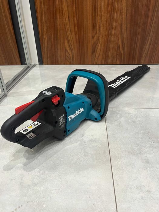 Nożyce elektryczne akumulatorowe Makita 60 cm UH006GZ