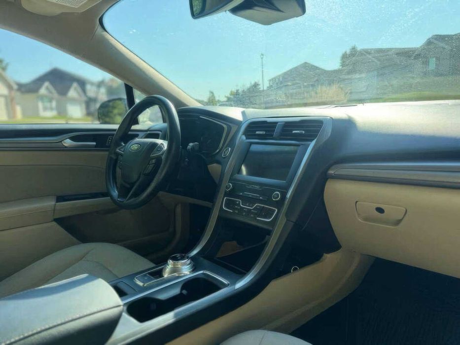 Ford Fusion SE      2019