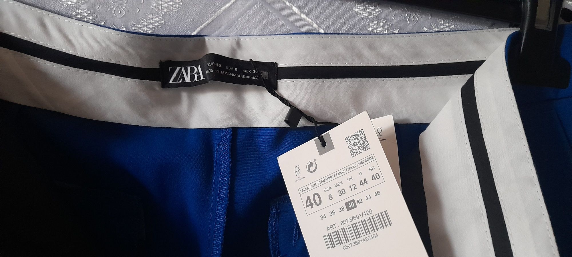 Spodnie cygaretki f. Zara, r.40, nowe z metką