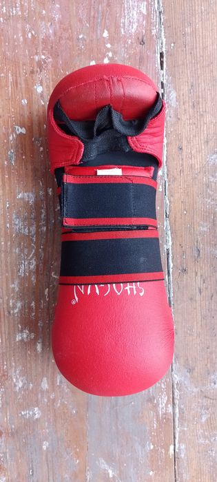 Napięstniki do karate WKF Tokaido ochraniacze rękawice