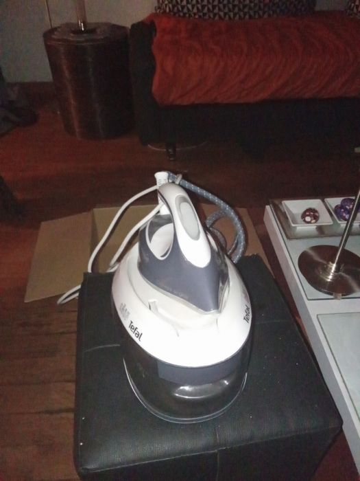 Ferro de passar em bom estado