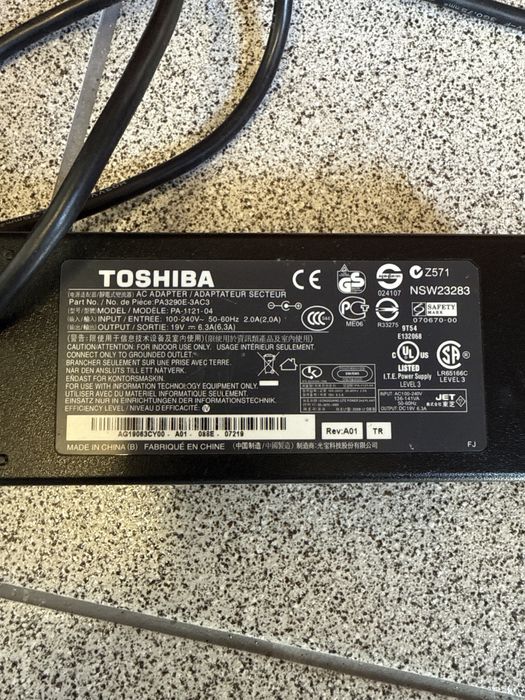 Zasilacz Toshiba NSW23283