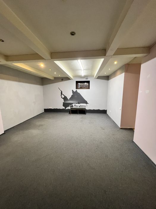 Сдается помещение на Бунина 27 , центр , дворовое