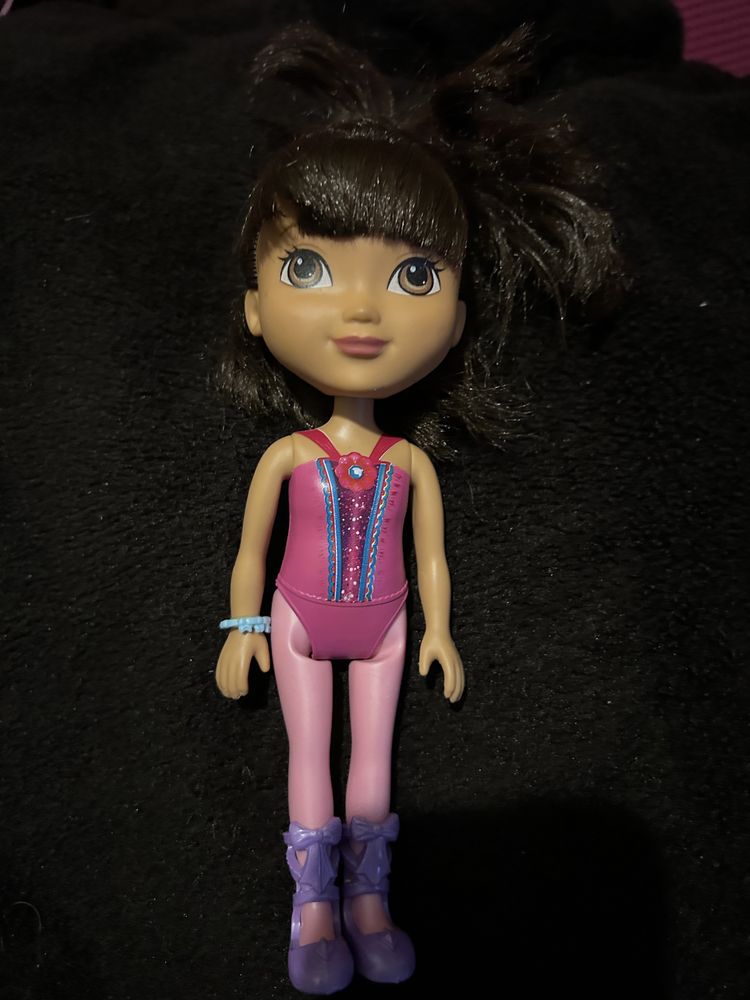 Lalka Dora 20 cm Mattel