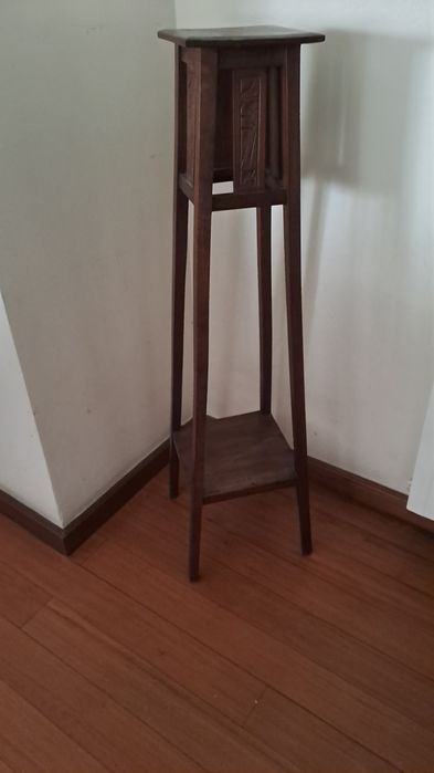 Cantoneira em madeira