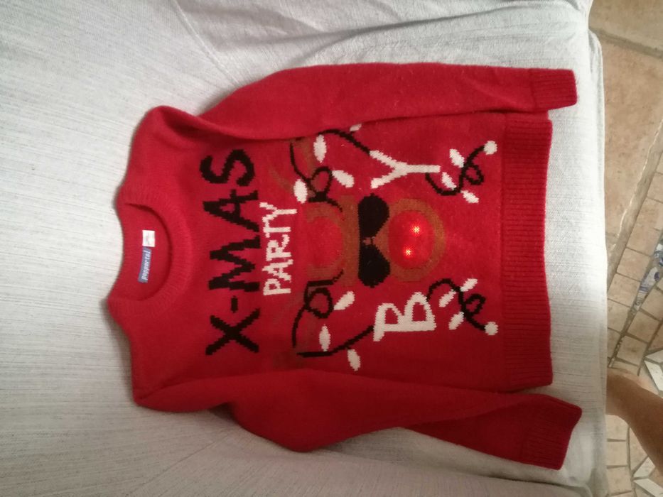 Camisola de lã com luzes e música feliz Natal Pepperts !