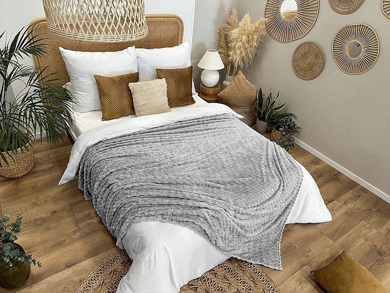 Koc z Mikrofibry 200x220 Narzuta na Łóżko Tłoczona Pluszowa Ala Plastr