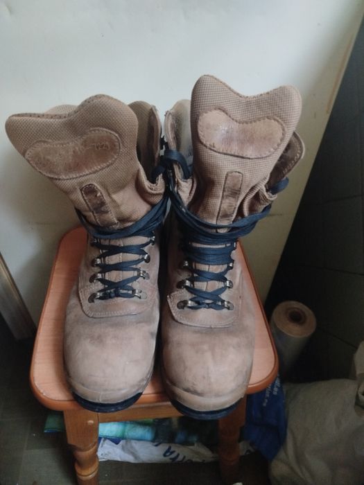 Продам мужские берцы