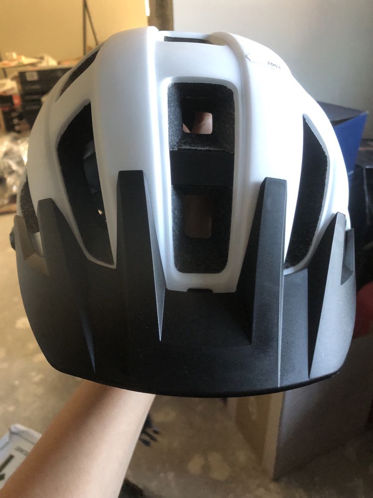Sena kask rowerowy m1 trial z wbudowanym bluetooth oraz lampka led