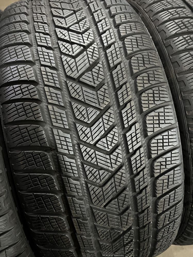 285/40/22 R22 Pirelli Scorpion Winter 4шт зима