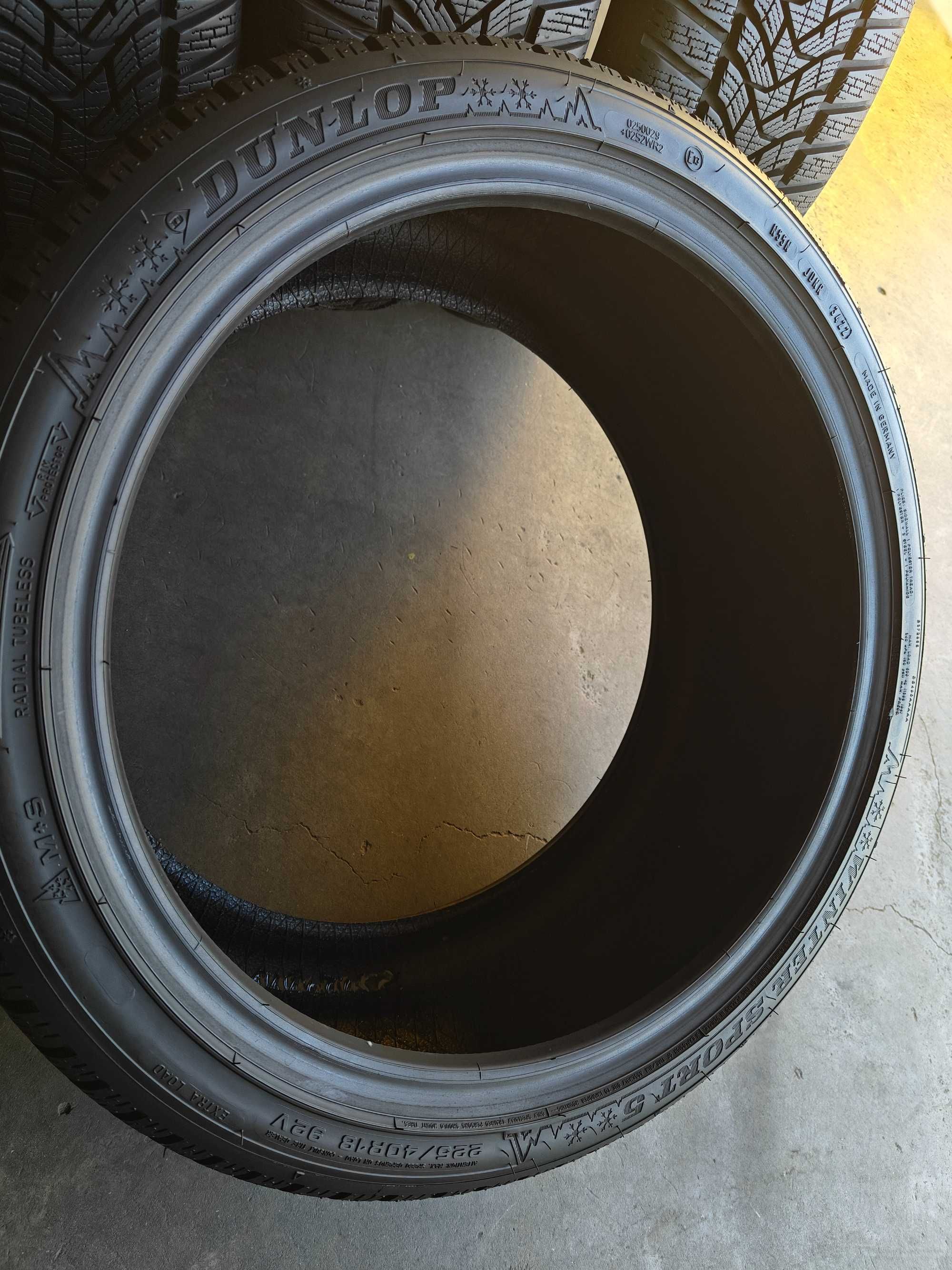 Dunlop Winter Sport⁵ R18 225/40 зимові шини в ідеалі 8-9мм