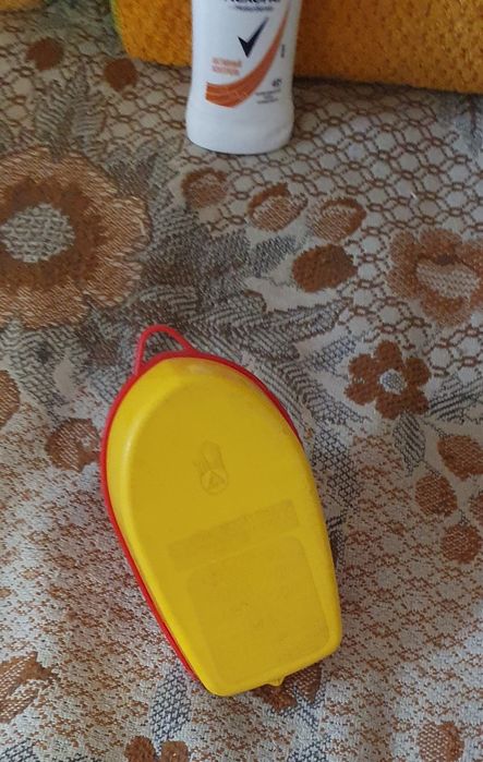 Пласмвсовый кораблик для ванной (речки, бассейна)