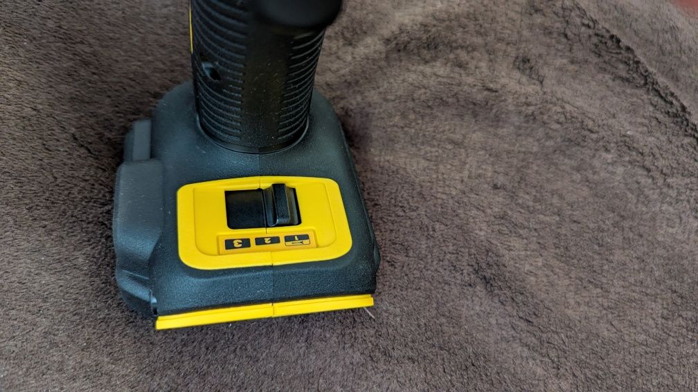 Новий ударний імпакт дрель-шуруповерт DeWALT DCF845B ATOMIC 20V MAX