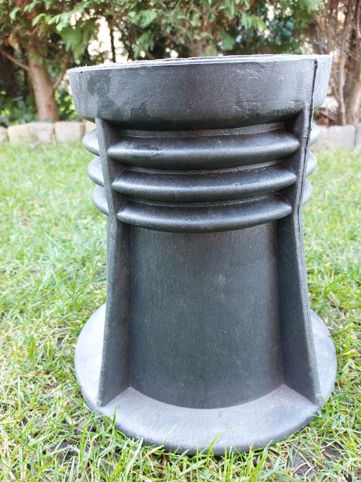 Studzienka rewizyjna zawór wody