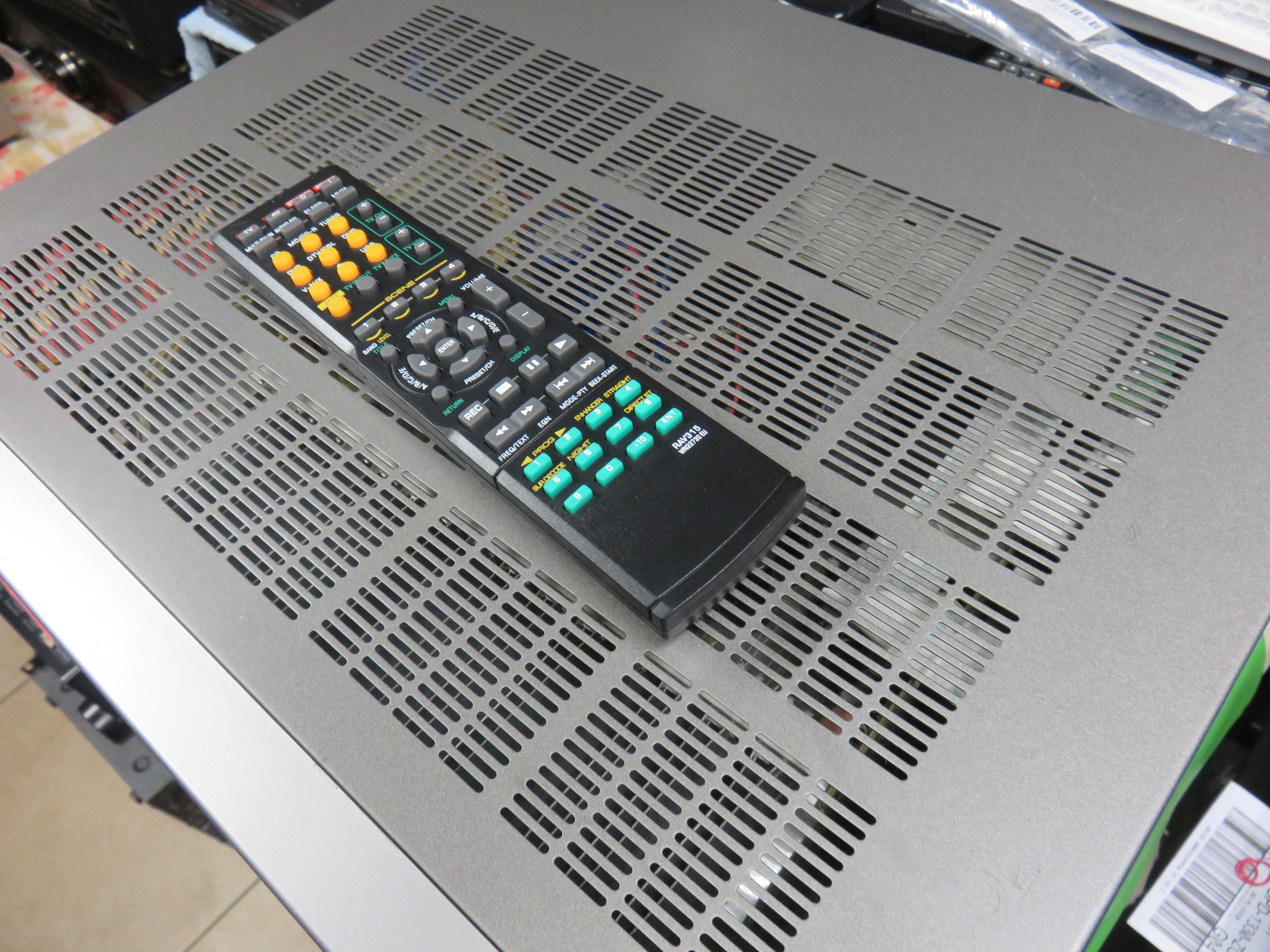 Amplituner Yamaha RX-V440RDS Pilot optyka