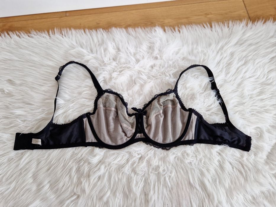 Femilet 80F 36F miekki biustonosz stanik push up koronka na fiszbinach