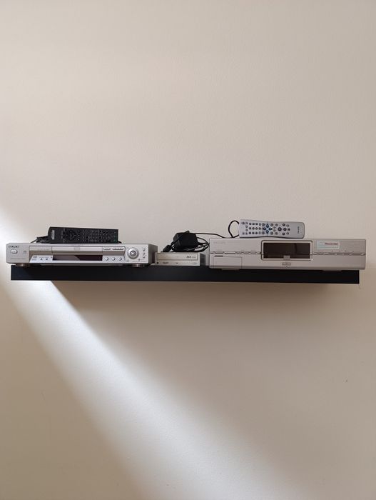 Grelhador, espremedor de laranja e outros